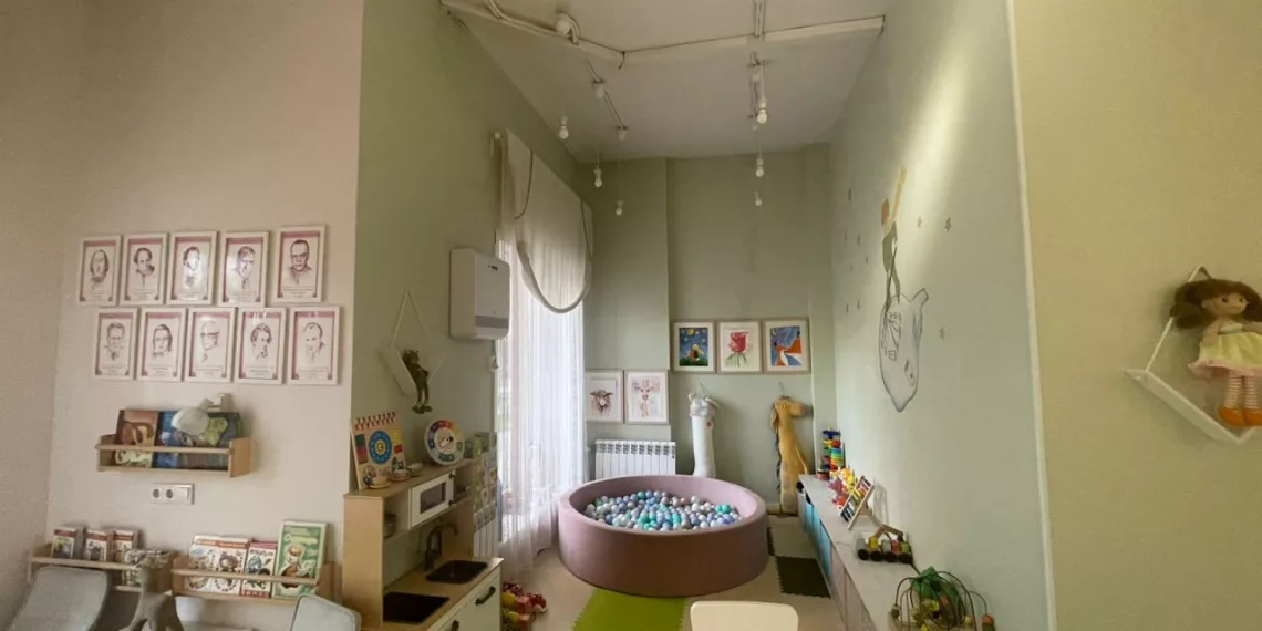 Директору новосибирского детсада с воспитателями-садистами предъявили обвинение