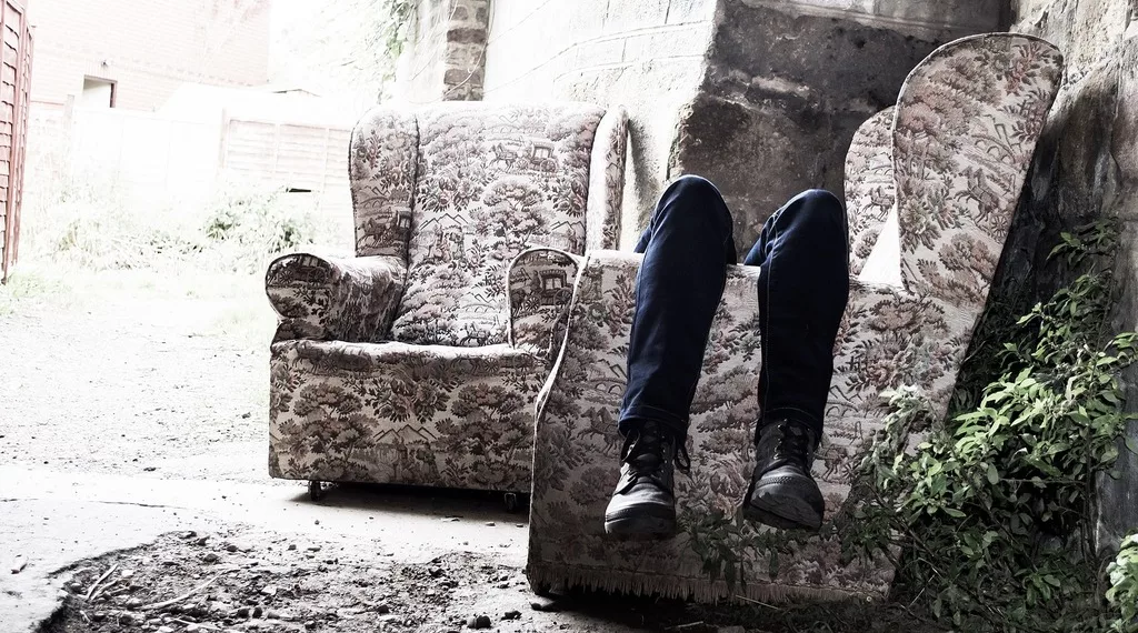 Сибирячка задушила сына во сне и закопала его труп в подполье