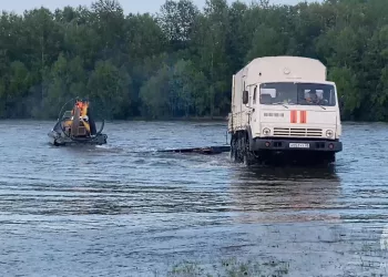 Спасатели вернулись к поискам пропавшей при сплаве туристки из Новосибирска