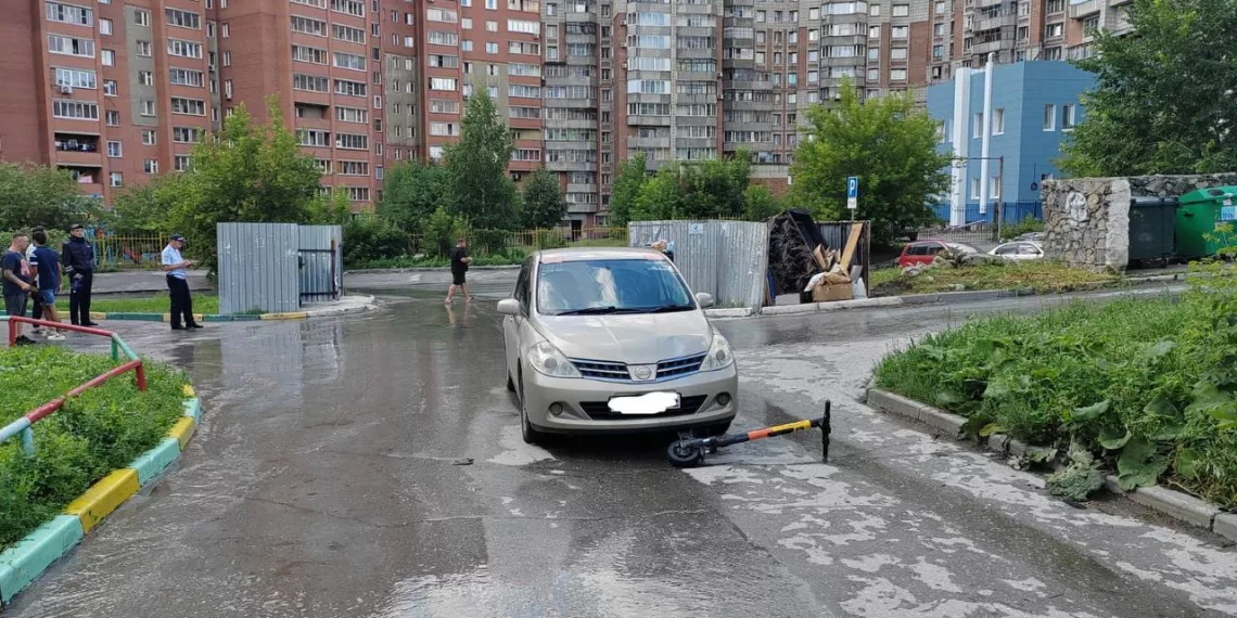 Легковушка снесла с электросамоката школьника в Новосибирске