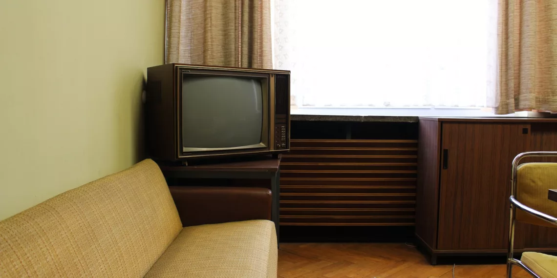 Бездомные втерлись в доверие и вынесли технику из дома новосибирца