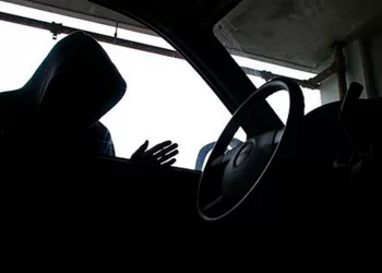 Сибиряк решил вернуться домой на чужом авто и нарвался на патруль