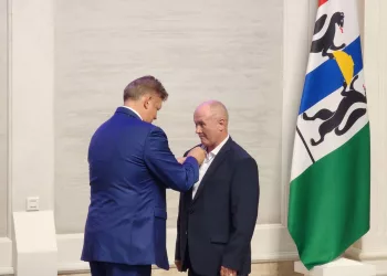 Сотруднику АО «РЭС» вручили государственную награду