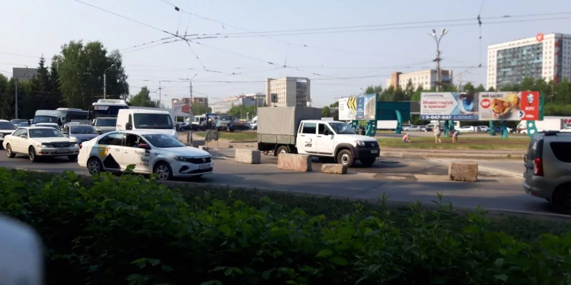 Ливень и ДТП украсили пробками в 8 баллов дороги Новосибирска