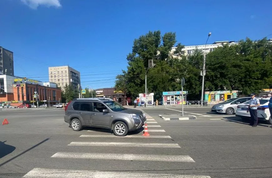 В Новосибирске водитель кроссовера сбил 84-летнего дедушку на пешеходном переходе