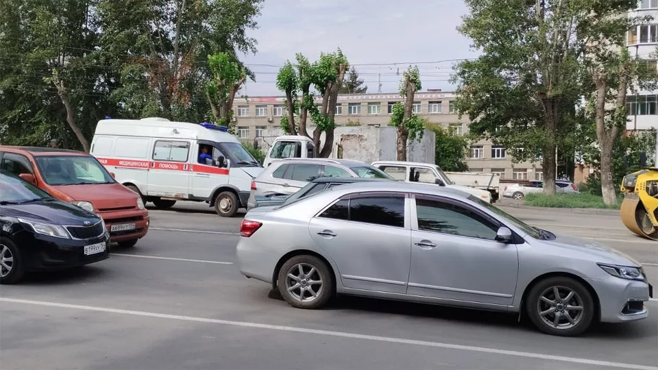 Больше ада: новосибирцы оценили новую схему движения через площадь Труда