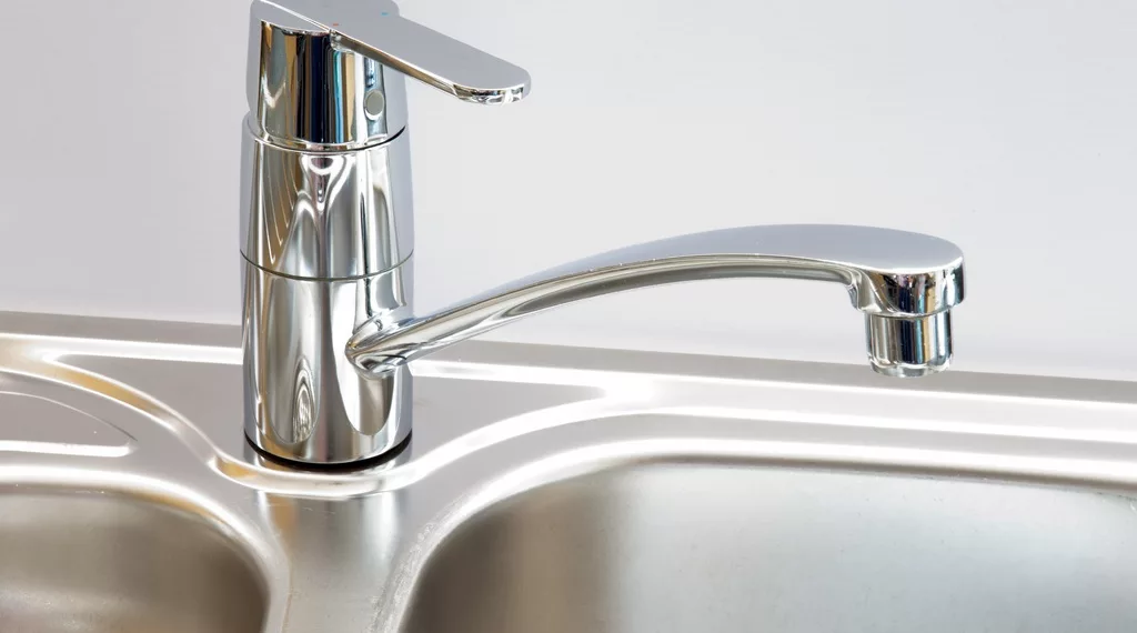 Сразу в нескольких районах Новосибирска вырубило электроэнергию и воду