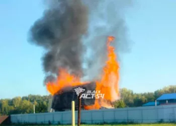 Сгорел частный дом в селе Марусино – владельцев не было дома