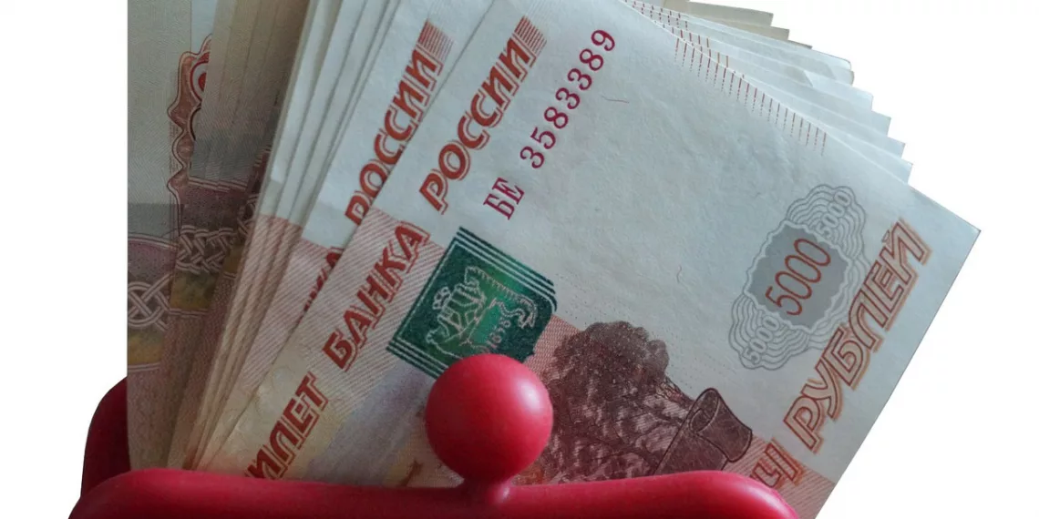 Руководительница ЖСК украла у сибиряков 1,2 млн рублей в Дзержинском районе