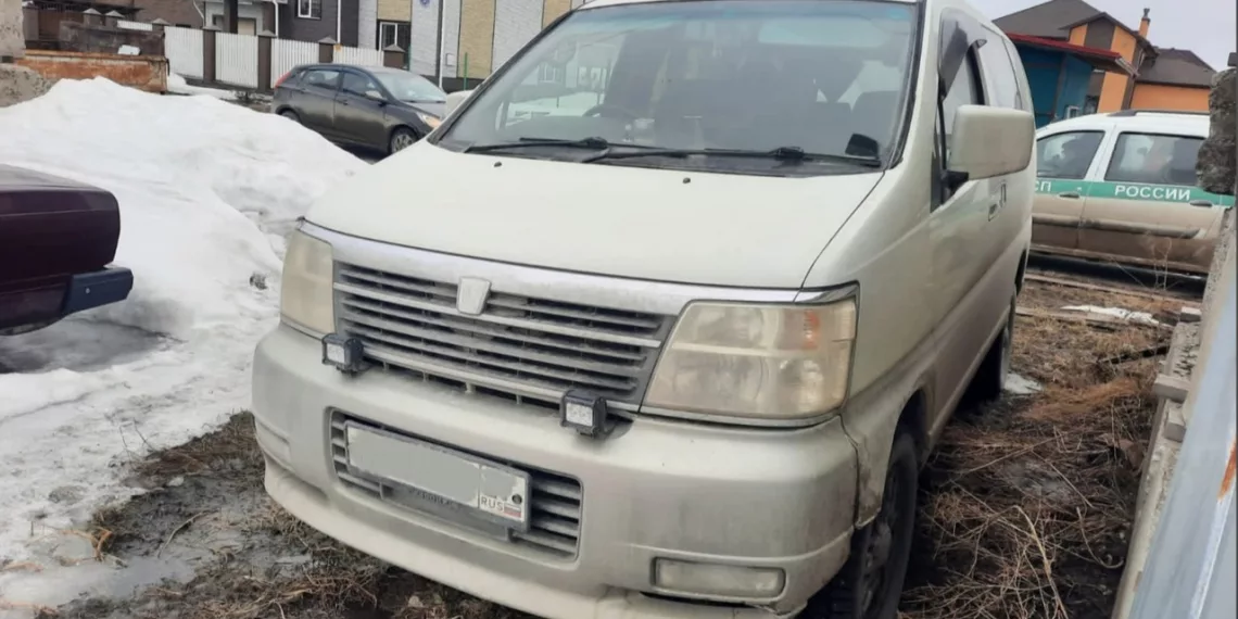 Приставы продали автомобиль должника, чтобы оплатить алименты в Новосибирске