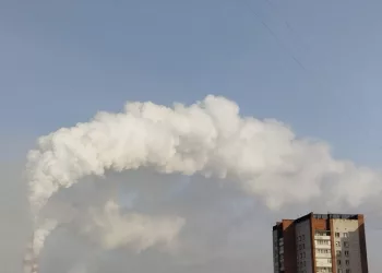 В Новосибирске объвлен режим неблагоприятных метеоусловий из-за выброса вредных примесей