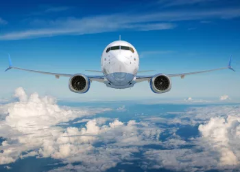 Авиакомпания «Победа» может ввести продажу снеков у себя на борту