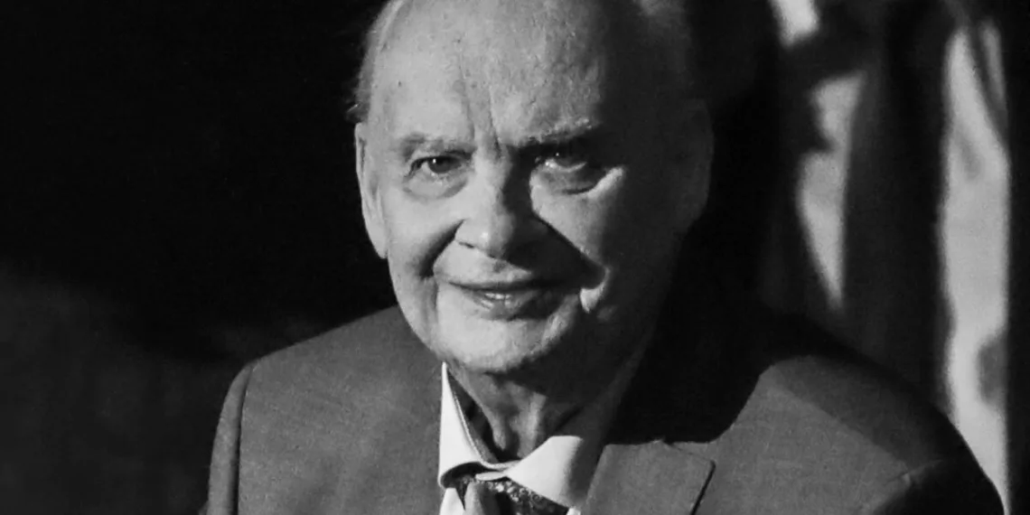 «Трус не играет в хоккей»: умер знаменитый поэт-песенник Николай Добронравов