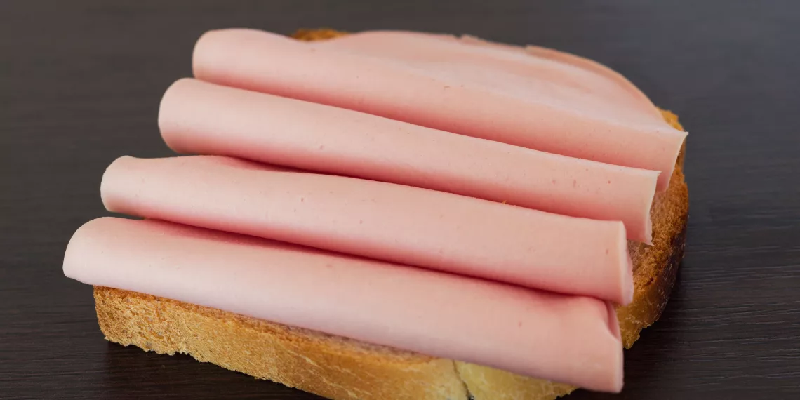 Эксперты ЦМС признали “Докторскую” колбасу фальсификатом в Новосибирске