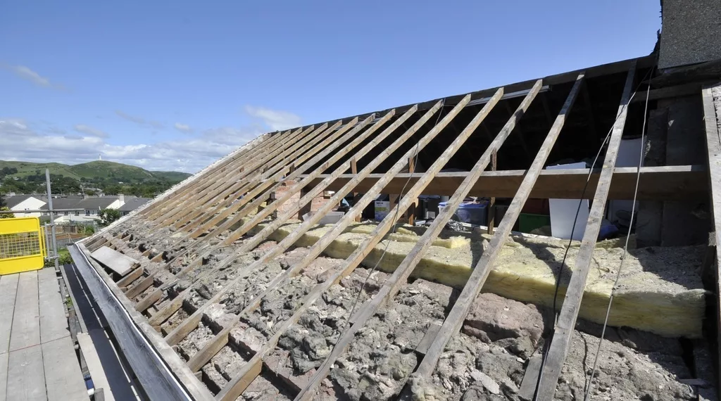 В Новосибирске подрядчика обвиняют в махинациях на 700 тысяч при ремонте крыши