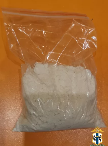 В Новосибирске задержали межрегионального наркокурьера с партией мефедрона