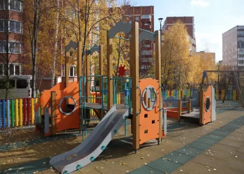 В Новосибирске завершены работы по благоустройству придомовых территорий