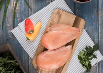 Rostic`s и KFC заявили о дефиците куриного мяса на российском рынке