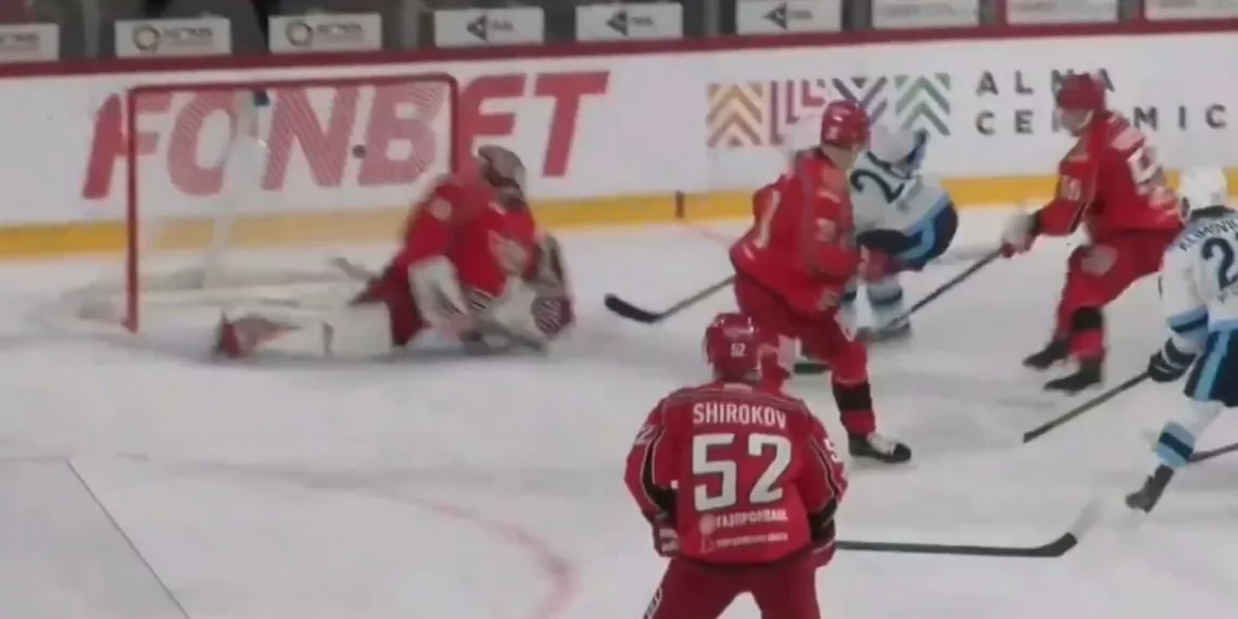 ХК «Сибирь» выиграл уральский «Автомобилист» со счетом 3:1