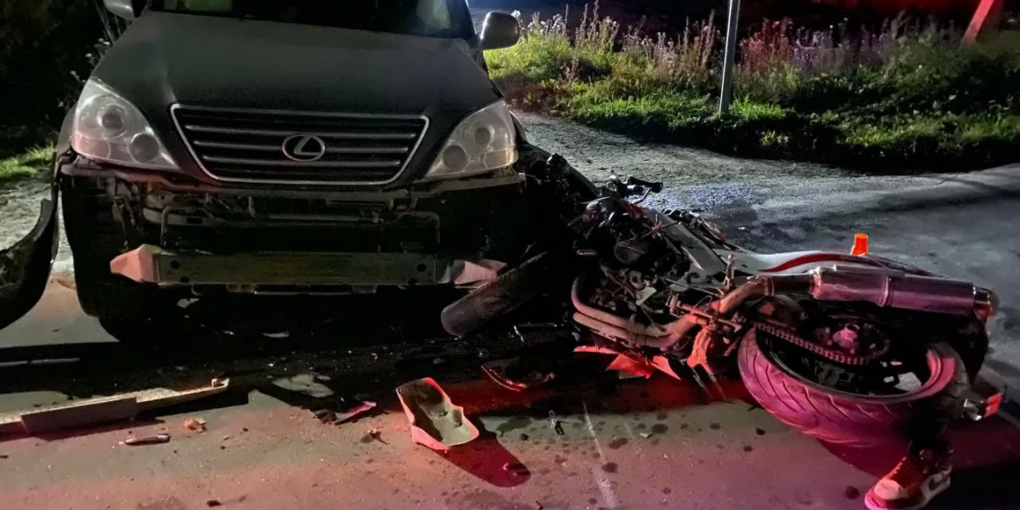 Под Новосибирском водитель джипа насмерть сбил 17-летнего мотоциклиста