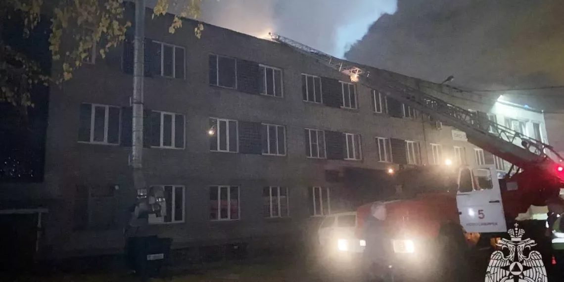 Производственный цех загорелся в Кировском районе Новосибирска