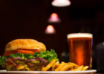 Очередной KFC сменил название на Rostic’s  в Новосибирске