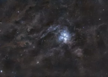 Новосибирец Алексей Поляков поделился снимками молекулярных пылевых облаков