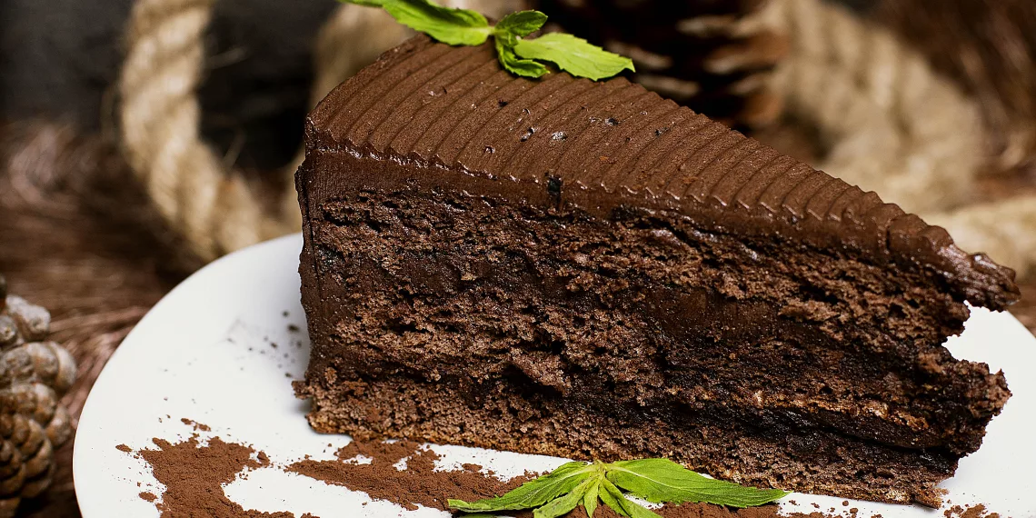 Российских военных хотели отравить тортом