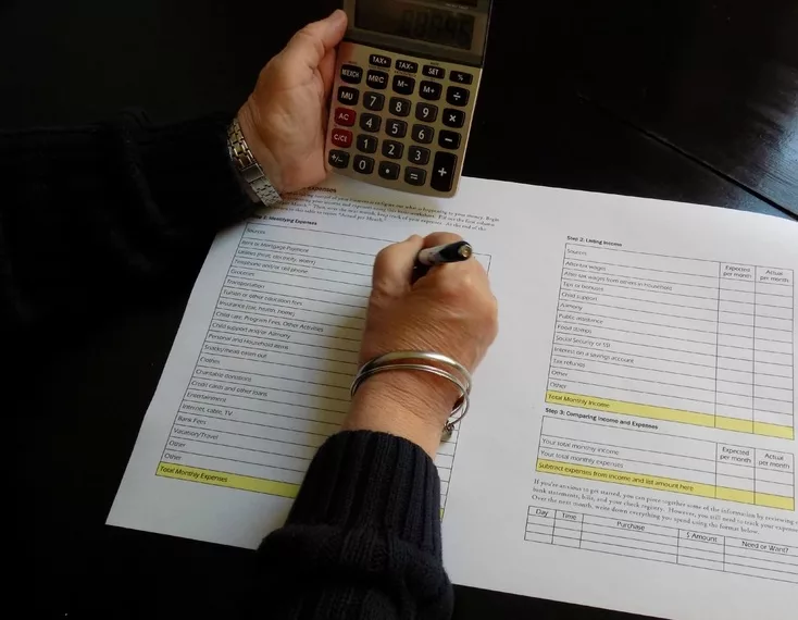 Дефицит бюджета РФ составил 1,7 трлн рублей