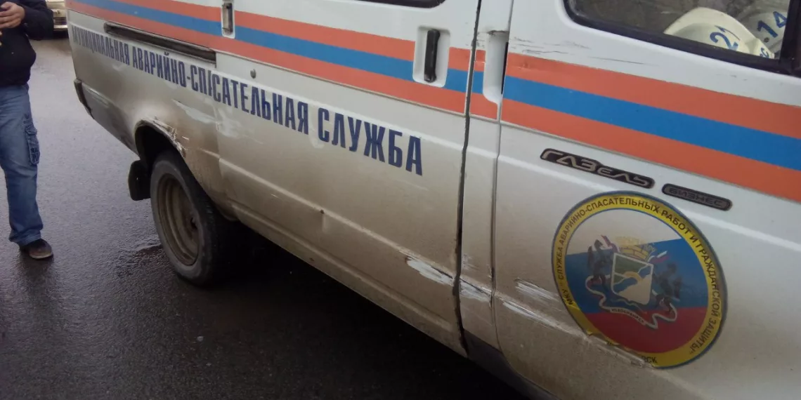 В Новосибирске спасатели донесли 200-килограммовую пенсионерку до скорой