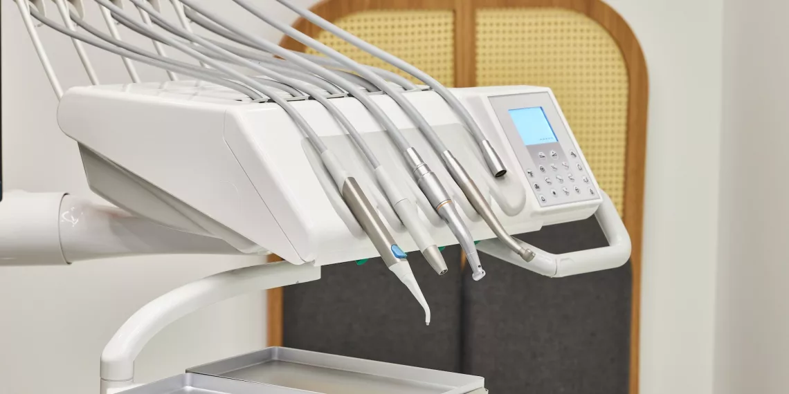 Три сотни участников СВО вылечили зубы бесплатно в Новосибирской области