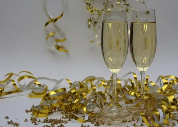 Четверть новосибирских компаний отказались брать на себя расходы за новогодние корпоративы