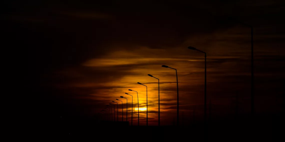 Три дня нет уличного света на улице Панфиловцев в Новосибирске