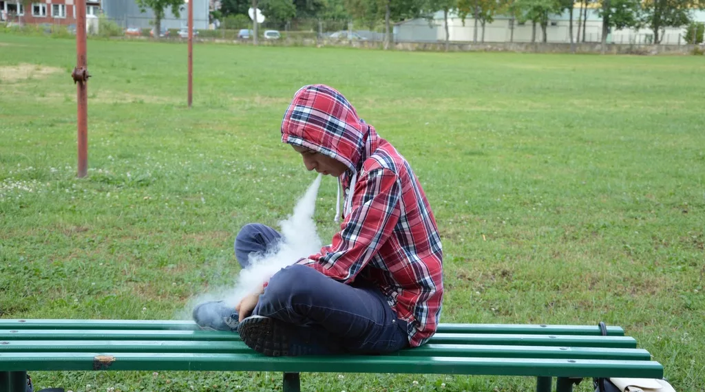 В России могут начать штрафовать родителей, чьи дети курят