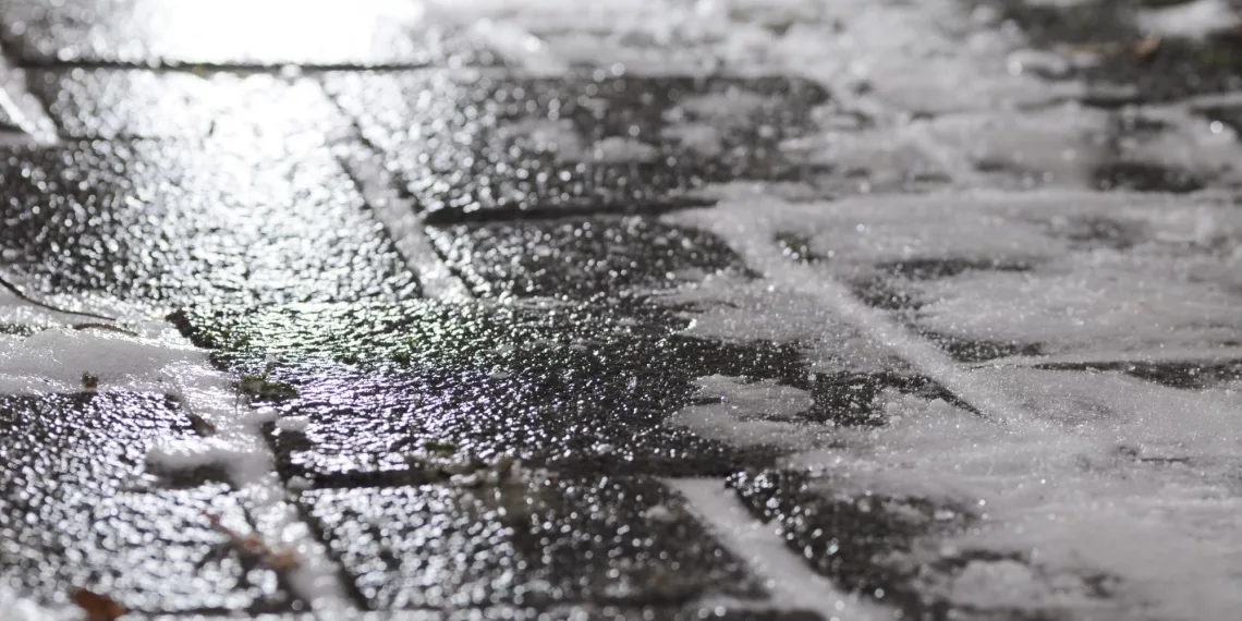 Метели и снегопад неделю будут сопровождать жителей Новосибирской области