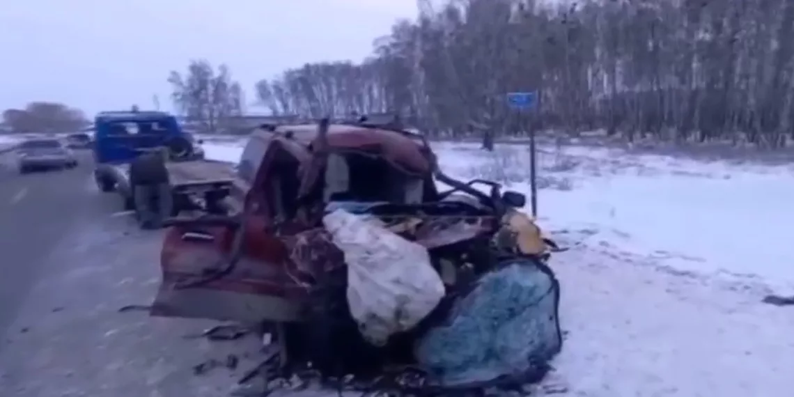 Под Новосибирском пенсионер разбился в лобовом столкновении с грузовиком