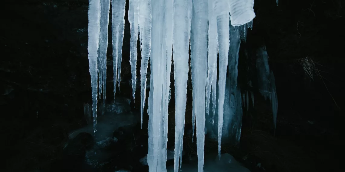 Спасатели предупредили новосибирцев об опасности грядущей оттепели