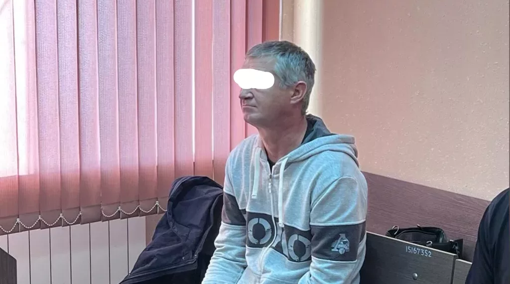 В Новосибирске начали судить сибиряка, который запер ребенка в холодильнике