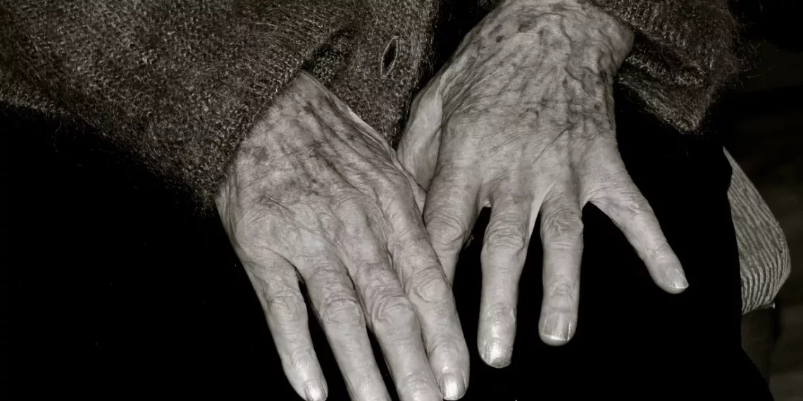 Захватила: Бастрыкин заинтересовался мигранткой, которая не впускает пенсионерку в квартиру