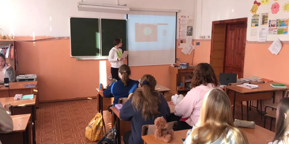 В Чике Коченёвского района при поддержке «Единой России» реконструируют школу №7