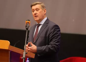 «Ведомости»: Анатолий Локоть может продолжить политическую карьеру в качестве помощника Мишустина