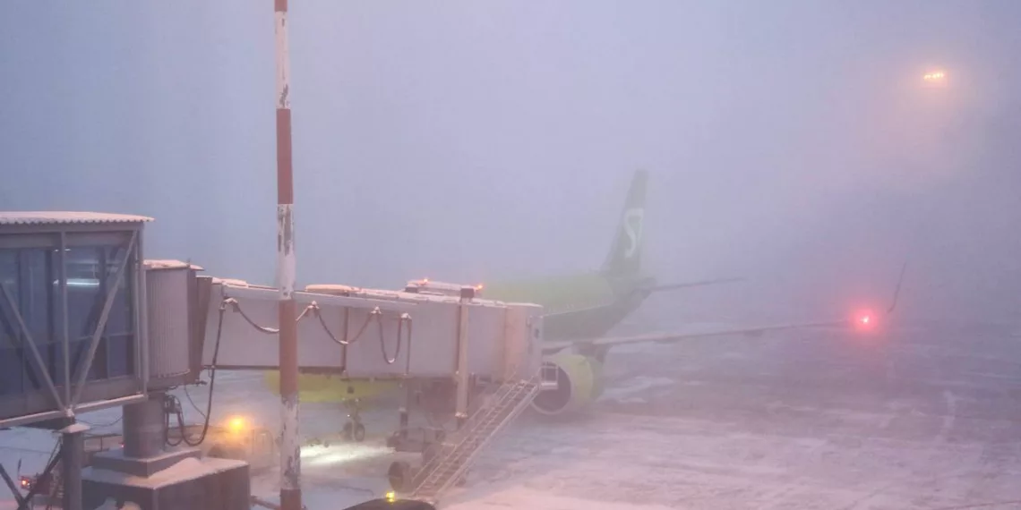Самолет S7, летевший из Новосибирска в Якутск, направили в Магадан из-за тумана