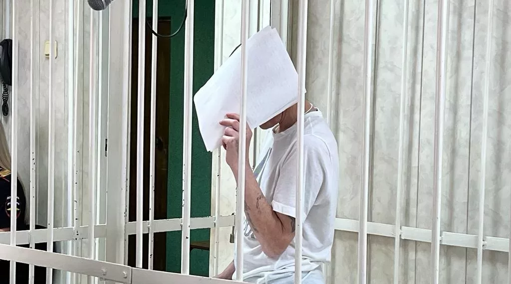 «Увидел у «малолетки» телефон»: новосибирец ударил ножом десятилетнего мальчика возле школы