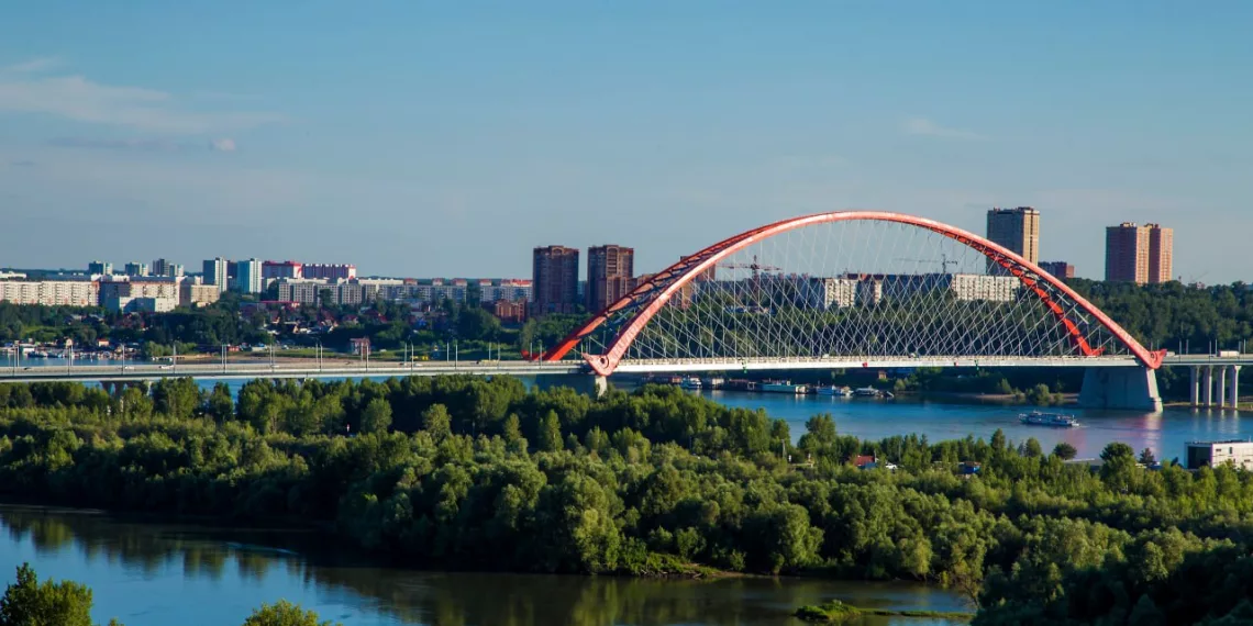 Власти Новосибирска ищут подрядчика для охраны 10 мостов и тоннеля