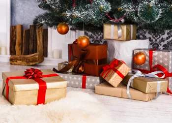 Tele2 дарит новогодние подарки за клиентов