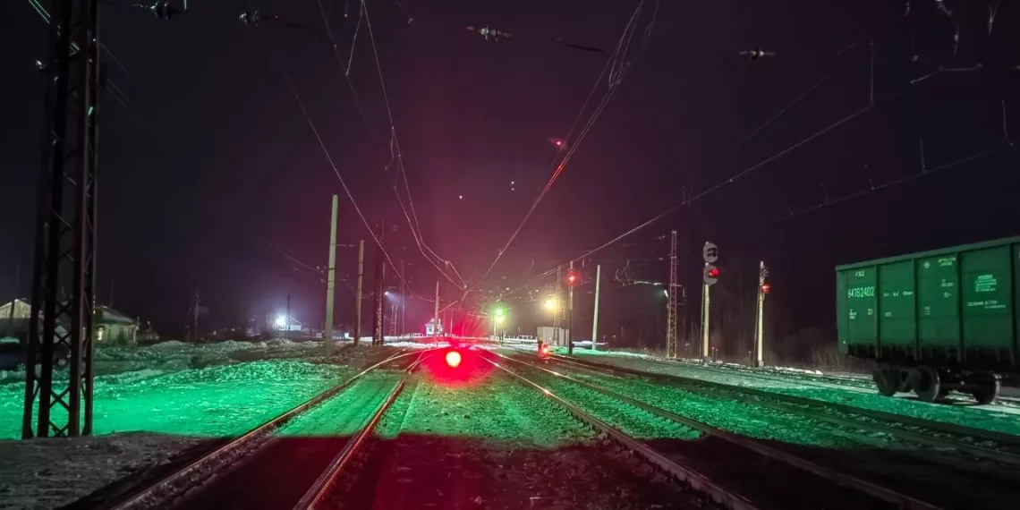 В Новосибирске на ж/д станции Дупленская поезд насмерть сбил мужчину