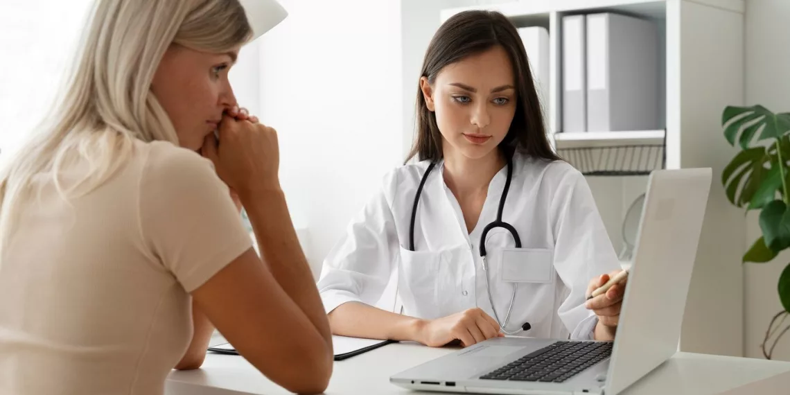 Врач рассказал, какой рак опасен для женщин старше 35