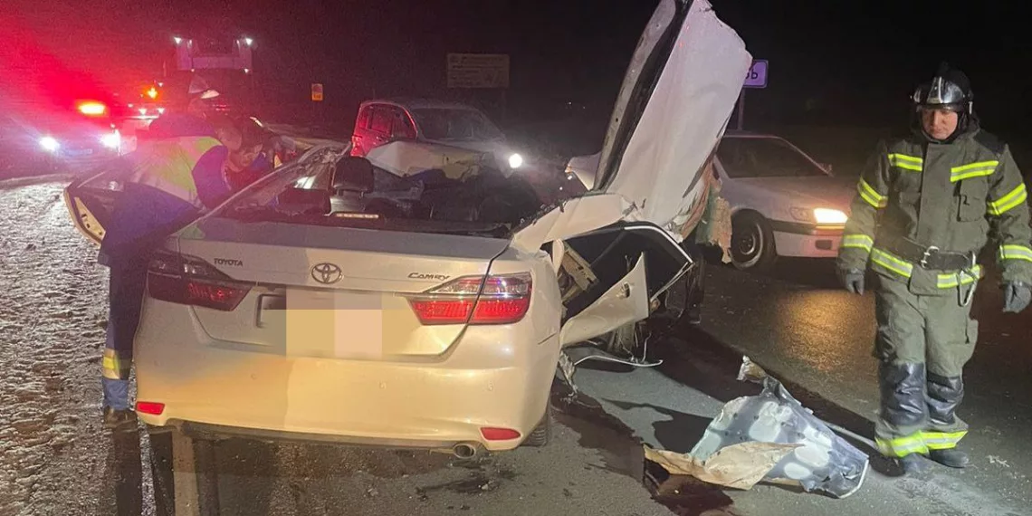 Сибиряков смяло в ДТП с КамАЗом в Новосибирской области