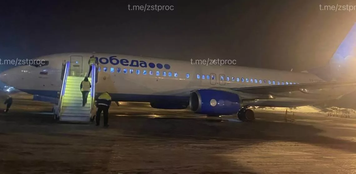Самолет «Победы» вынужденно приземлился в Новосибирске из-за технеисправности
