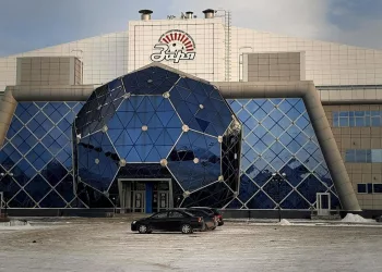 В Новосибирске прервали футбольный матч из-за сообщения о минировании